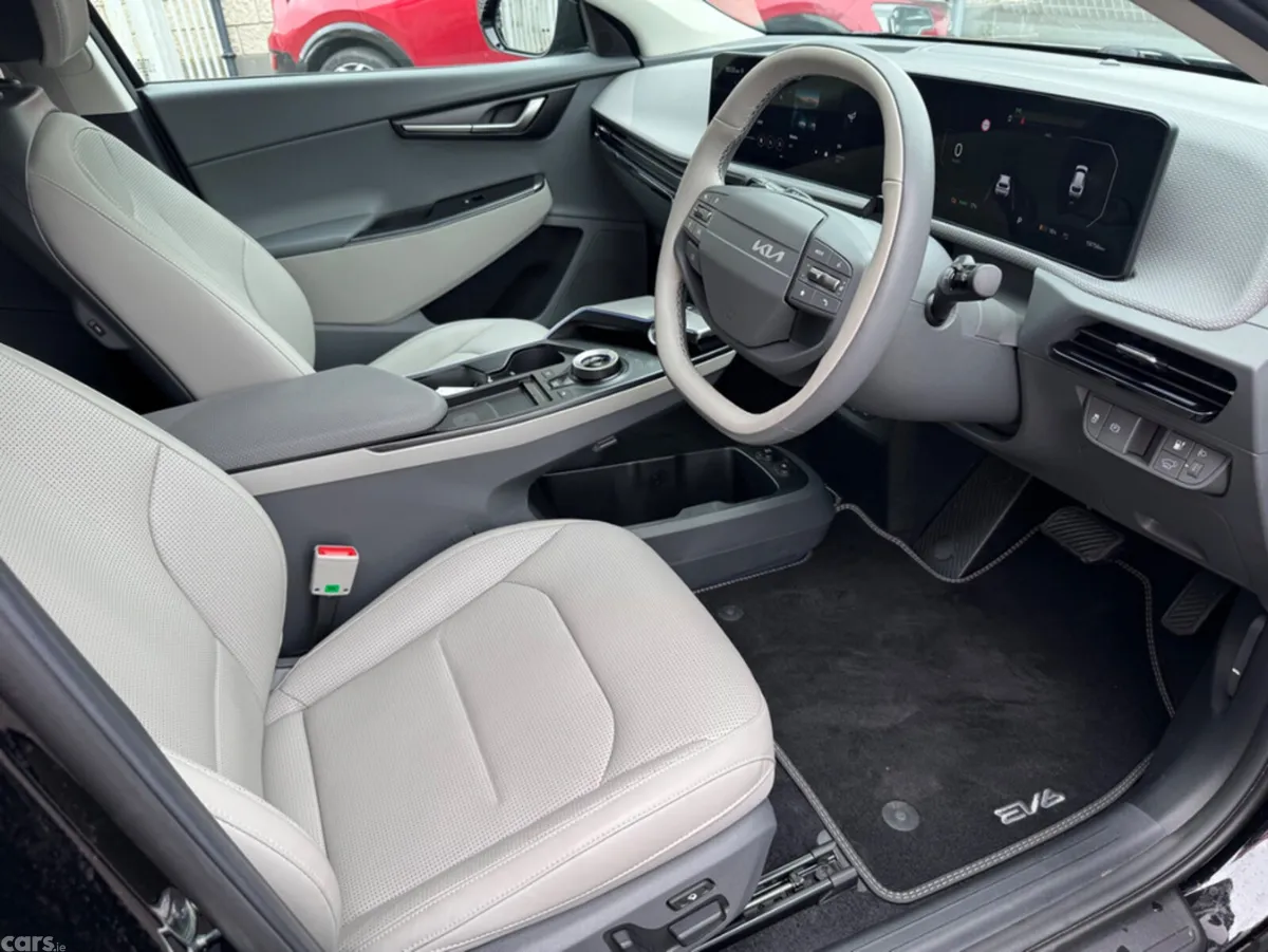 Kia EV6 Hatchback, Electric, 2025, Black