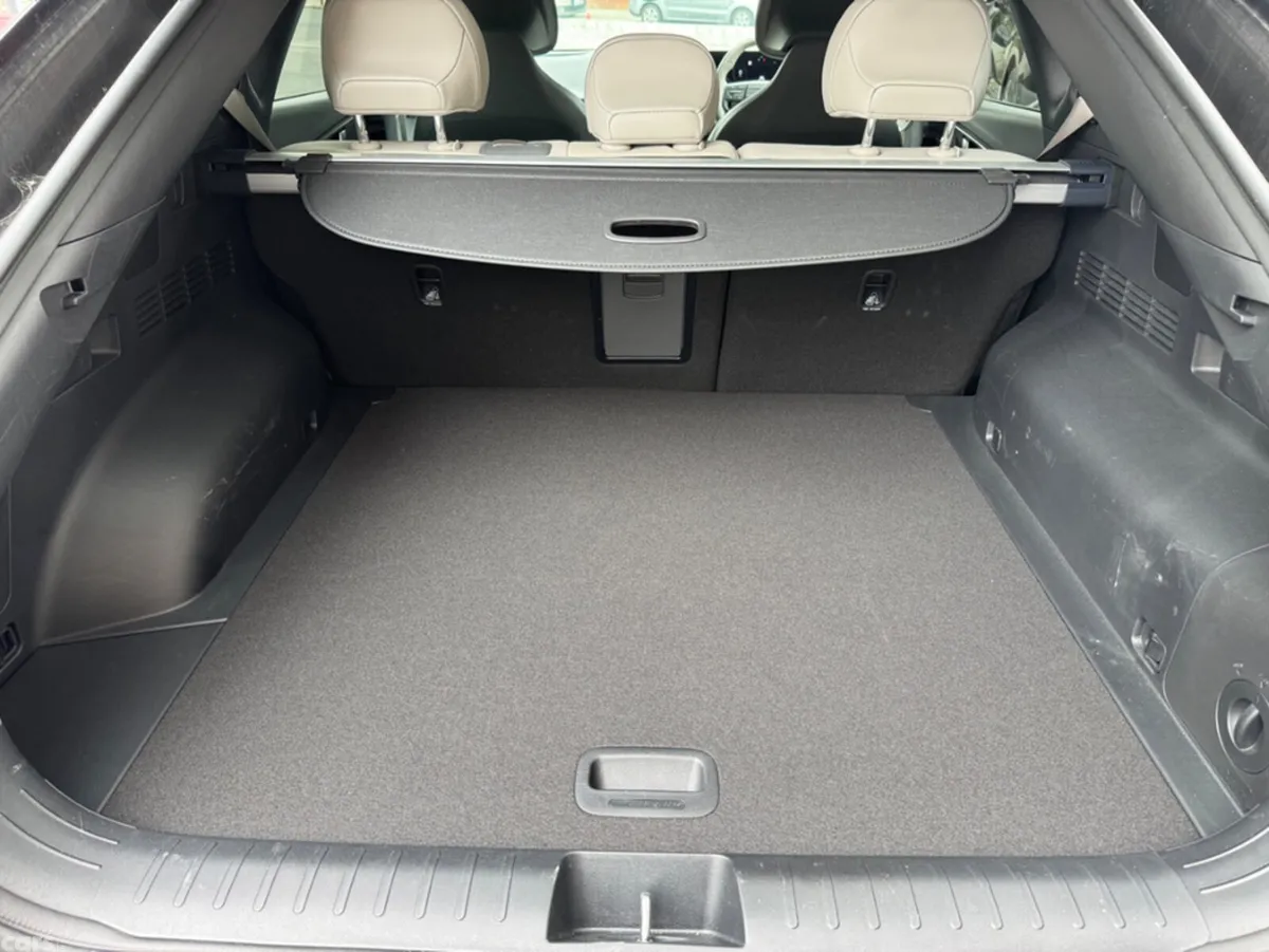 Kia EV6 Hatchback, Electric, 2025, Black