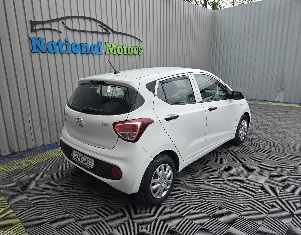 Hyundai i10 Hatchback, Petrol, 2018, White
