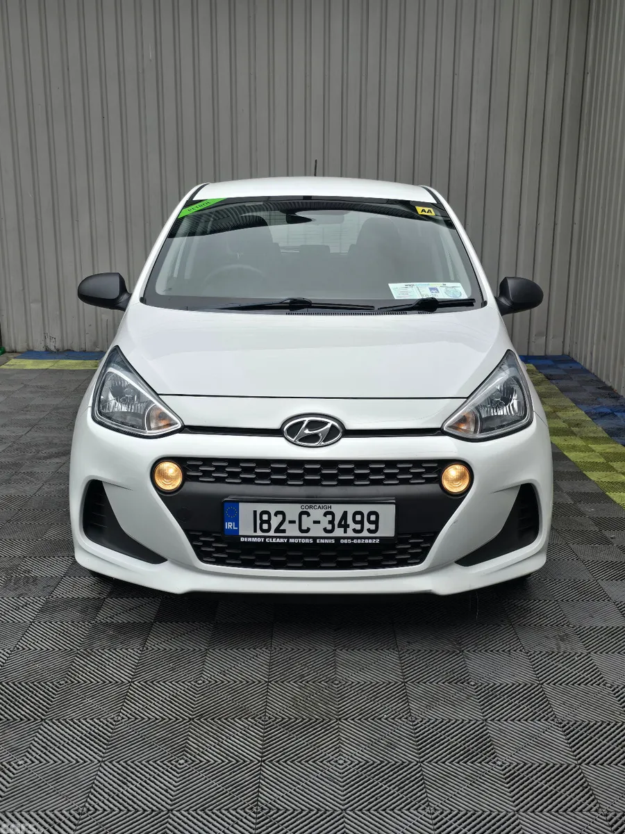 Hyundai i10 Hatchback, Petrol, 2018, White
