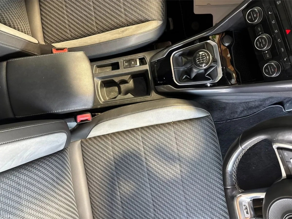 Volkswagen T-Roc SUV, Petrol, 2021, White
