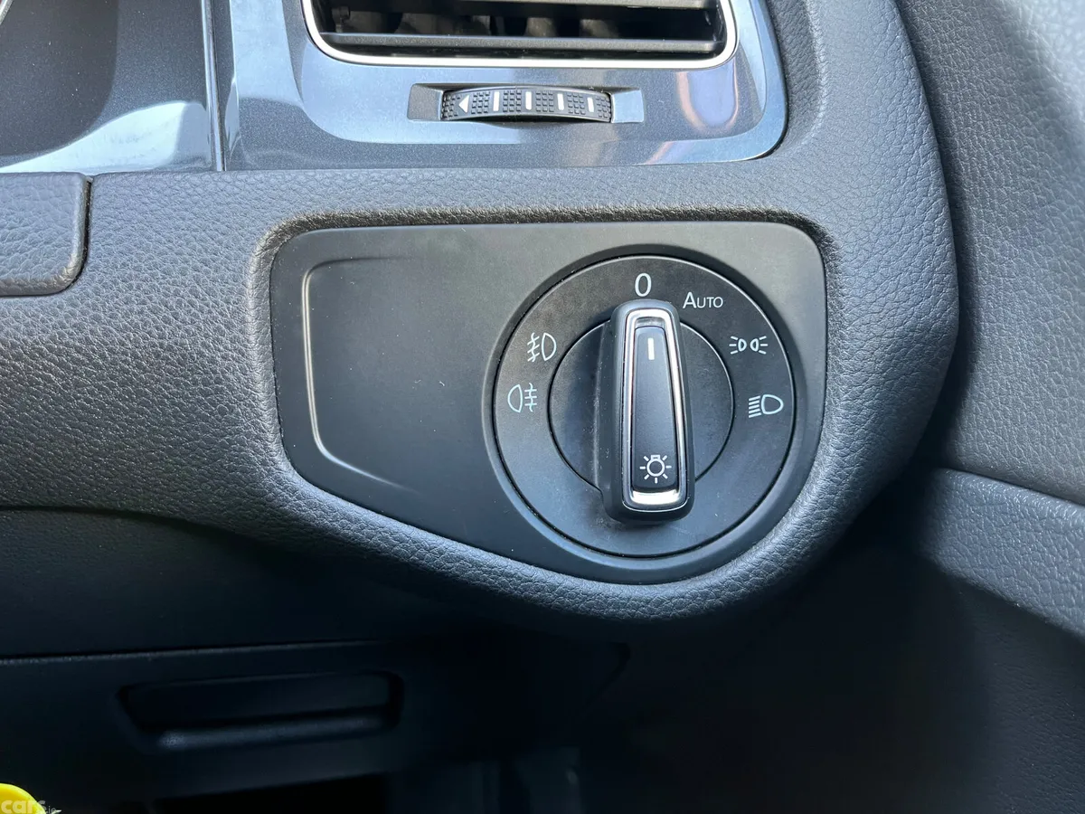 Volkswagen Golf Hatchback, Diesel, 2019, Grey