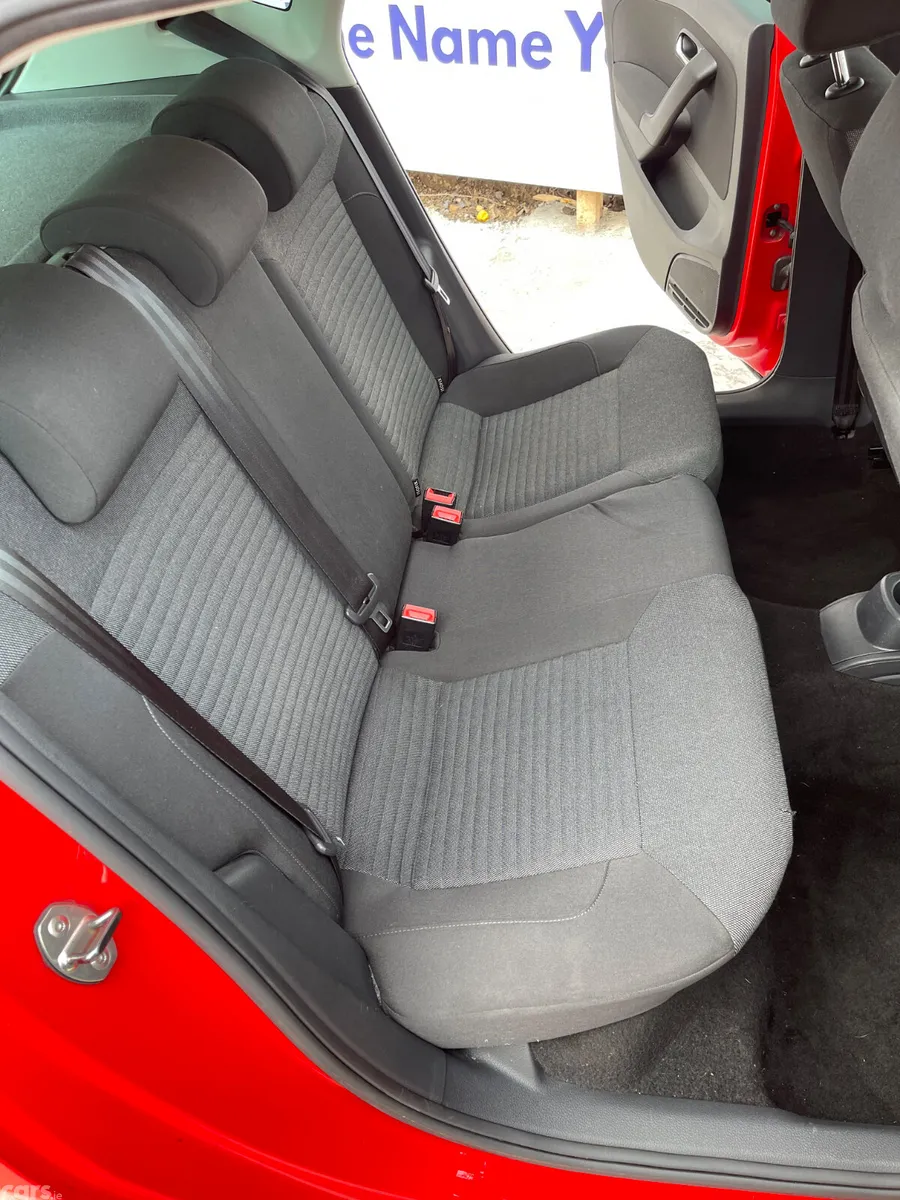 Volkswagen Polo Hatchback, Diesel, 2014, Red