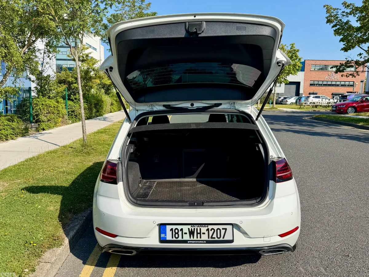 Volkswagen Golf Estate, Petrol, 2018, White