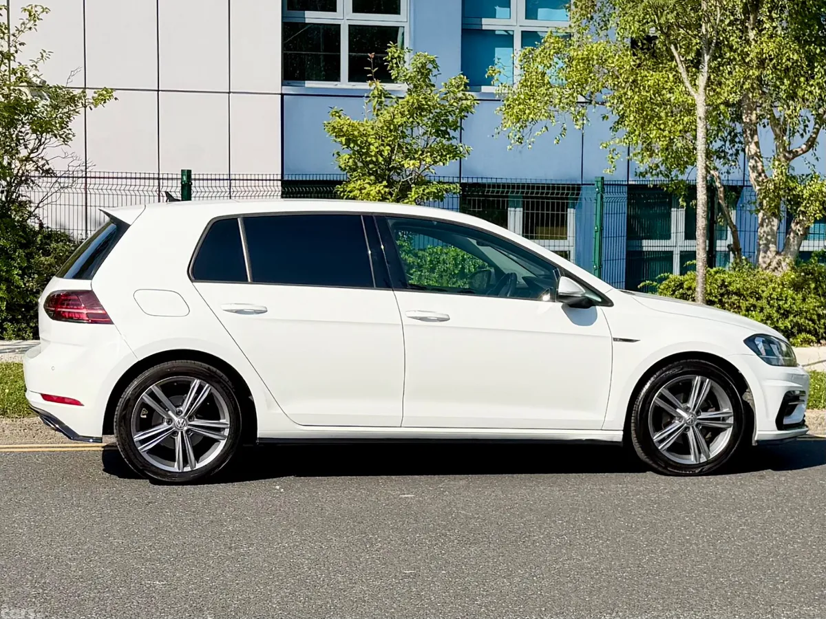 Volkswagen Golf Estate, Petrol, 2018, White