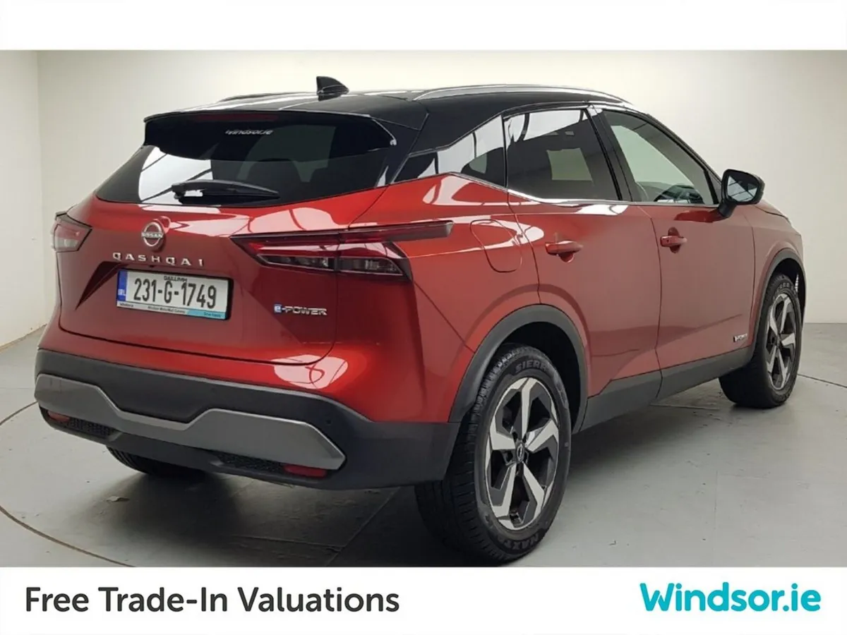 Nissan Qashqai MPV, Petrol Hybrid, 2023, Orange