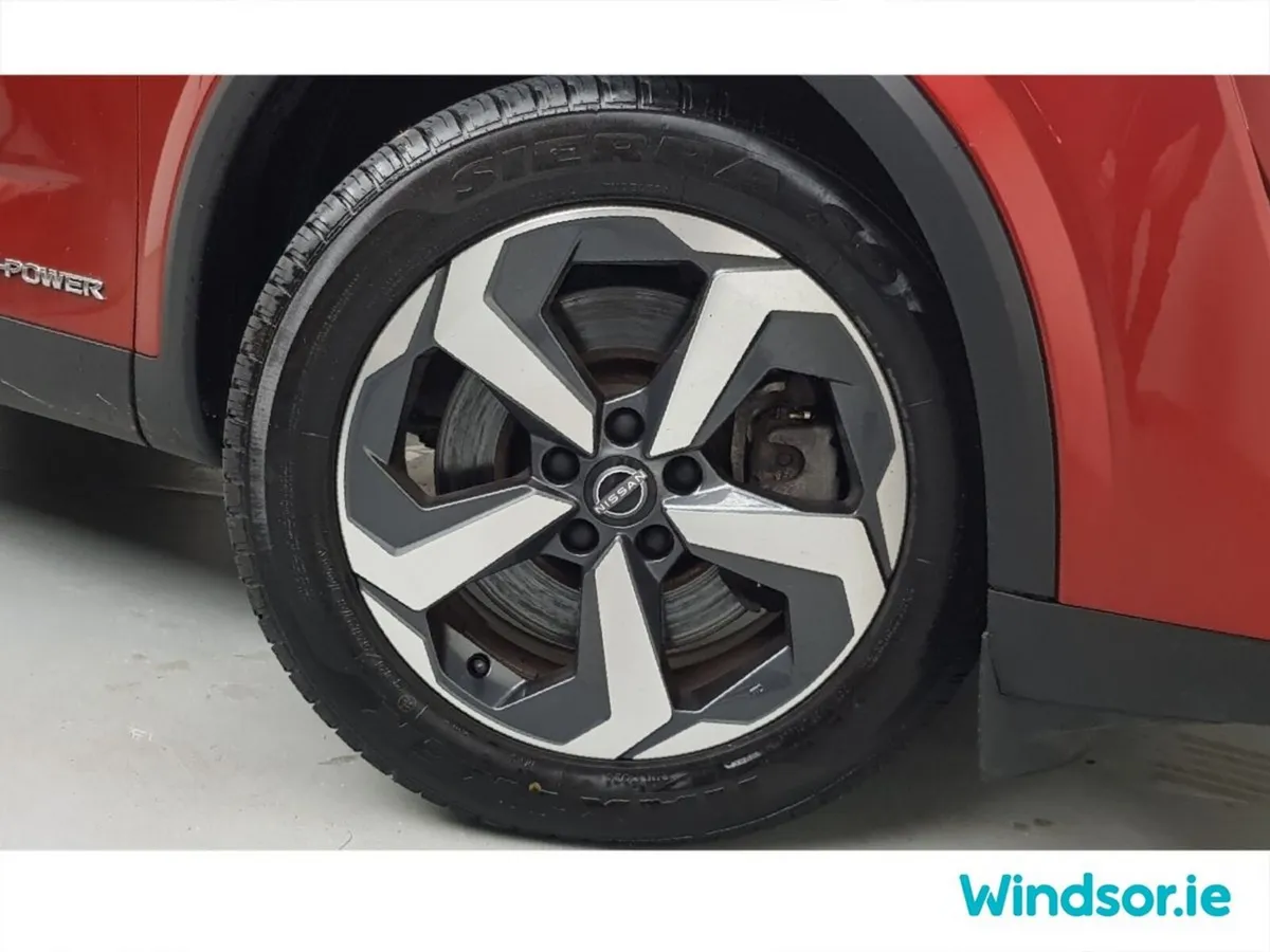 Nissan Qashqai MPV, Petrol Hybrid, 2023, Orange