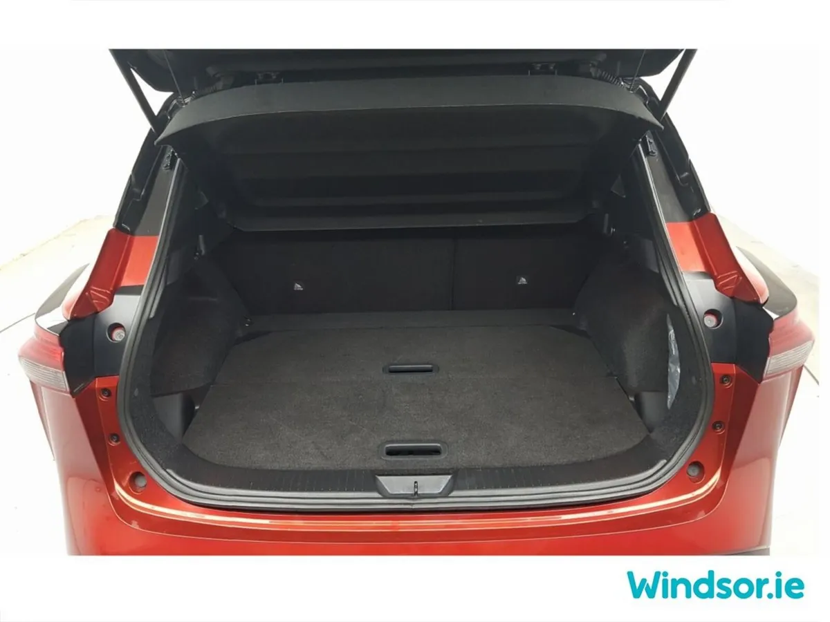 Nissan Qashqai MPV, Petrol Hybrid, 2023, Orange