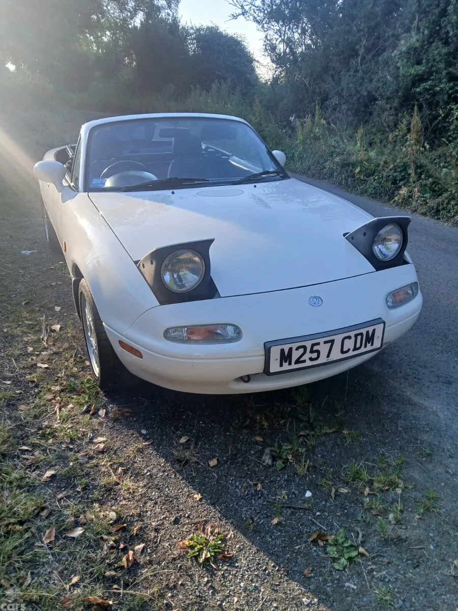 Mazda MX-5 Coupe, Petrol, 1995, White
