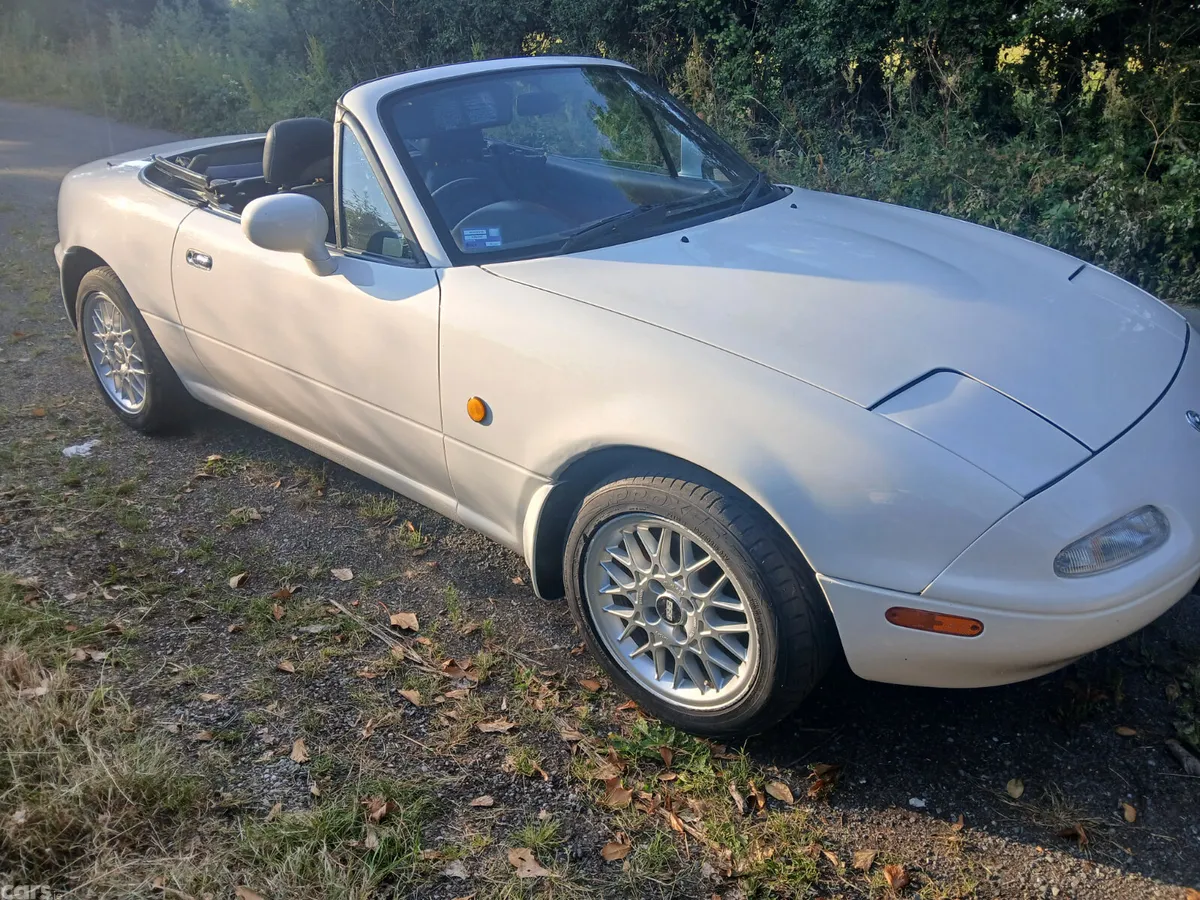 Mazda MX-5 Coupe, Petrol, 1995, White