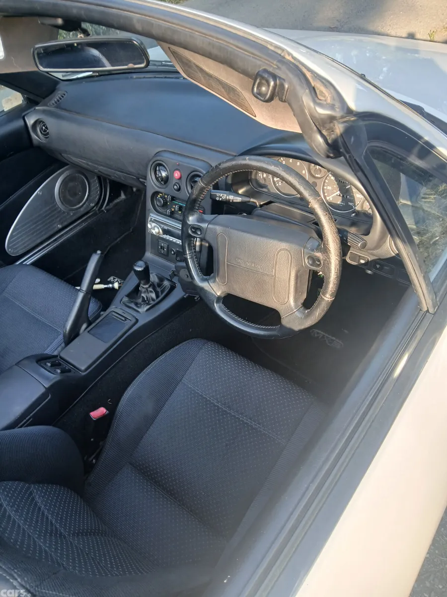 Mazda MX-5 Coupe, Petrol, 1995, White