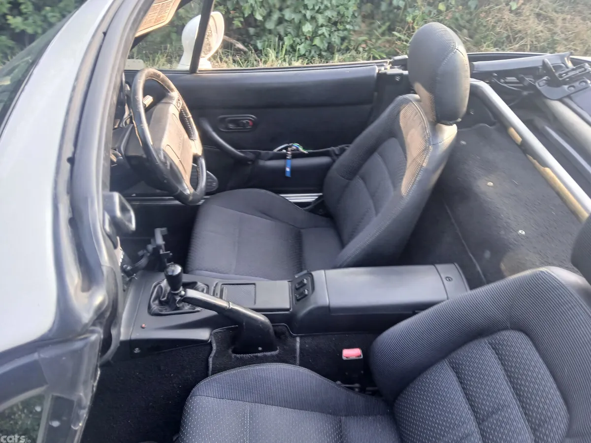 Mazda MX-5 Coupe, Petrol, 1995, White