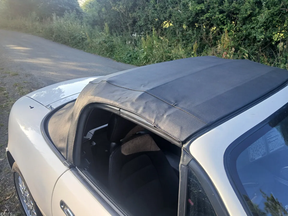 Mazda MX-5 Coupe, Petrol, 1995, White