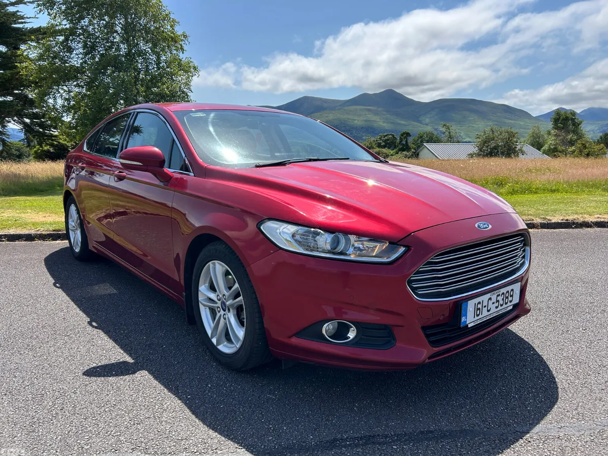 Ford Mondeo Hatchback, Diesel, 2016, Red