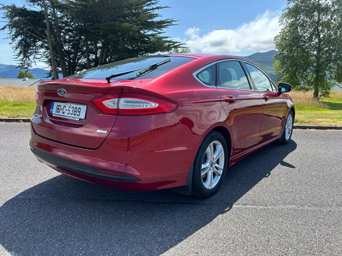 Ford Mondeo Hatchback, Diesel, 2016, Red