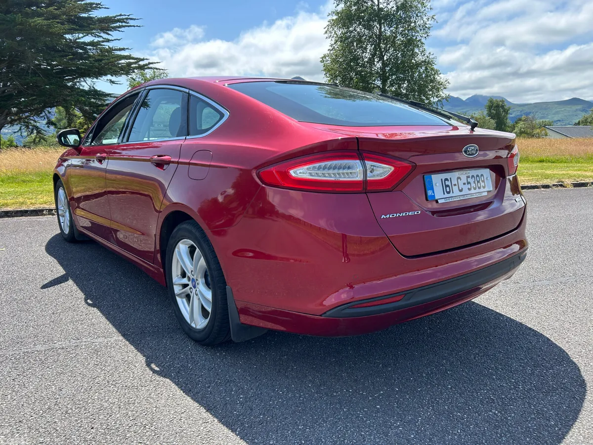 Ford Mondeo Hatchback, Diesel, 2016, Red