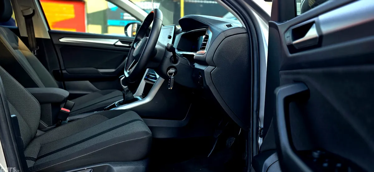 Volkswagen T-Roc SUV, Petrol, 2023, Grey