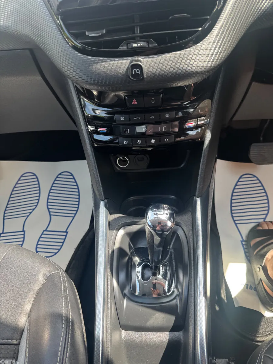 Peugeot 2008 SUV, Petrol, 2015, White
