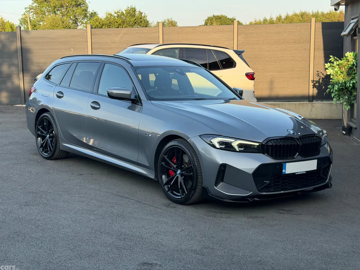 BMW 3-Series Estate, Petrol Hybrid, 2022, Grey