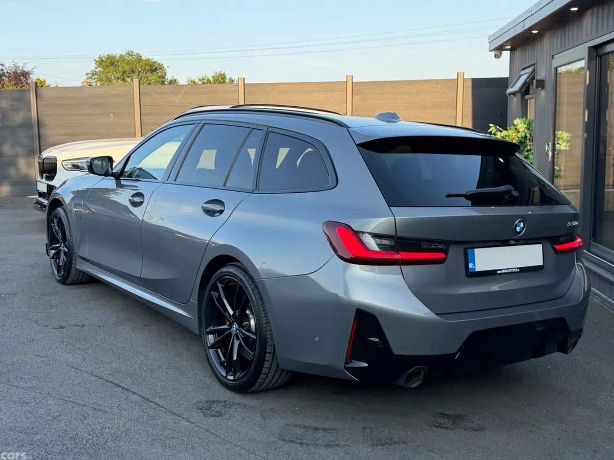 BMW 3-Series Estate, Petrol Hybrid, 2022, Grey
