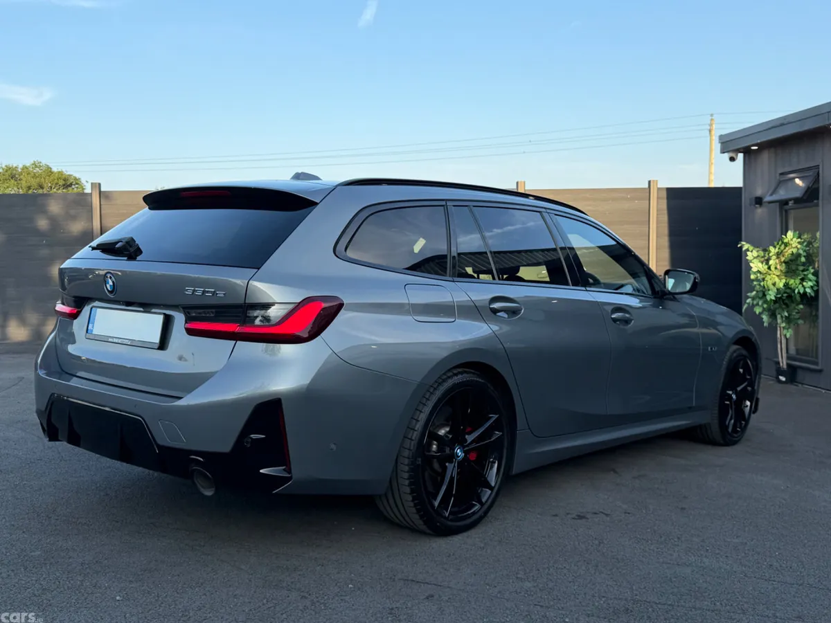 BMW 3-Series Estate, Petrol Hybrid, 2022, Grey