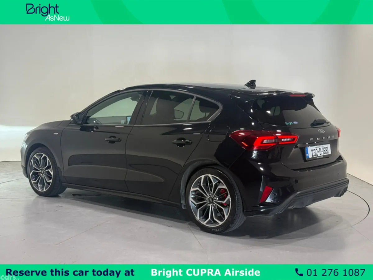 Ford Focus Hatchback, Petrol, 2023, Black