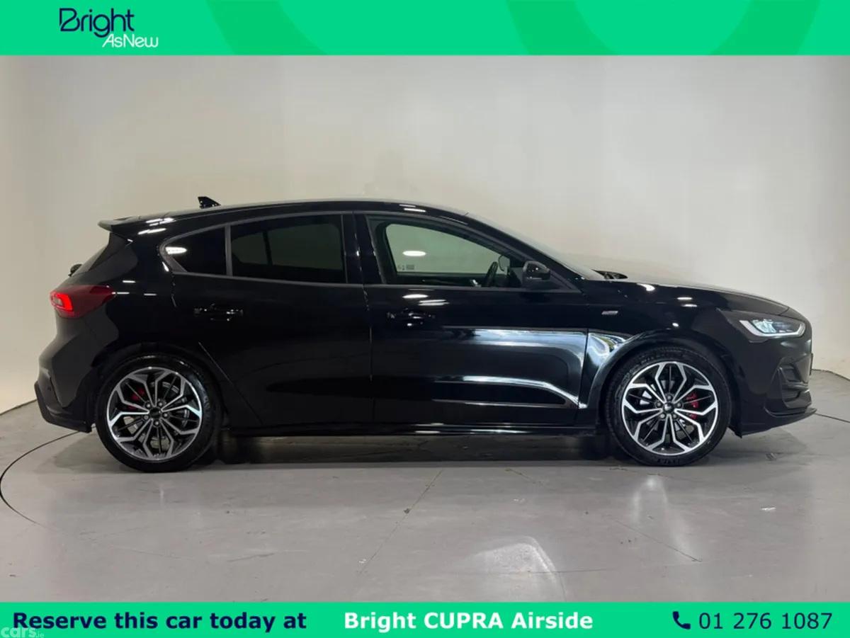Ford Focus Hatchback, Petrol, 2023, Black