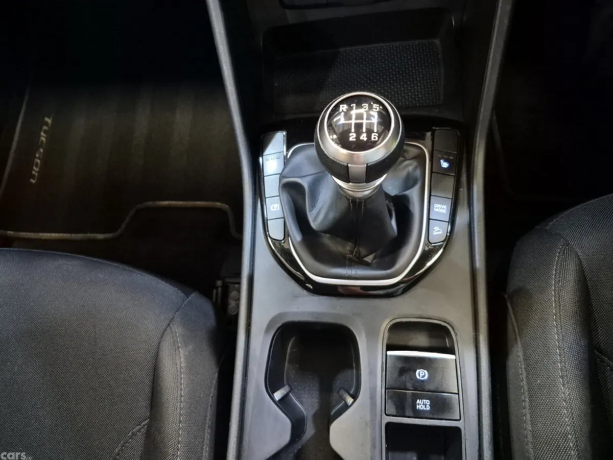 Hyundai Tucson MPV, Diesel, 2023, White