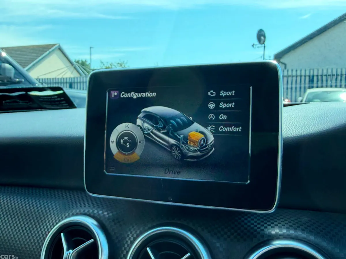 Mercedes-Benz A-Class Hatchback, Petrol, 2016, White