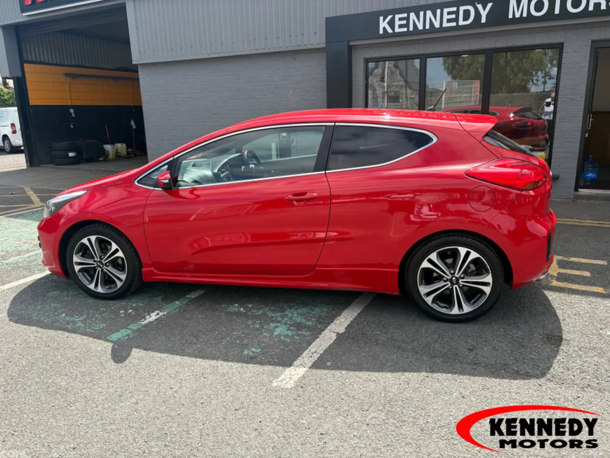 Kia ProCeed Hatchback, Diesel, 2017, Red