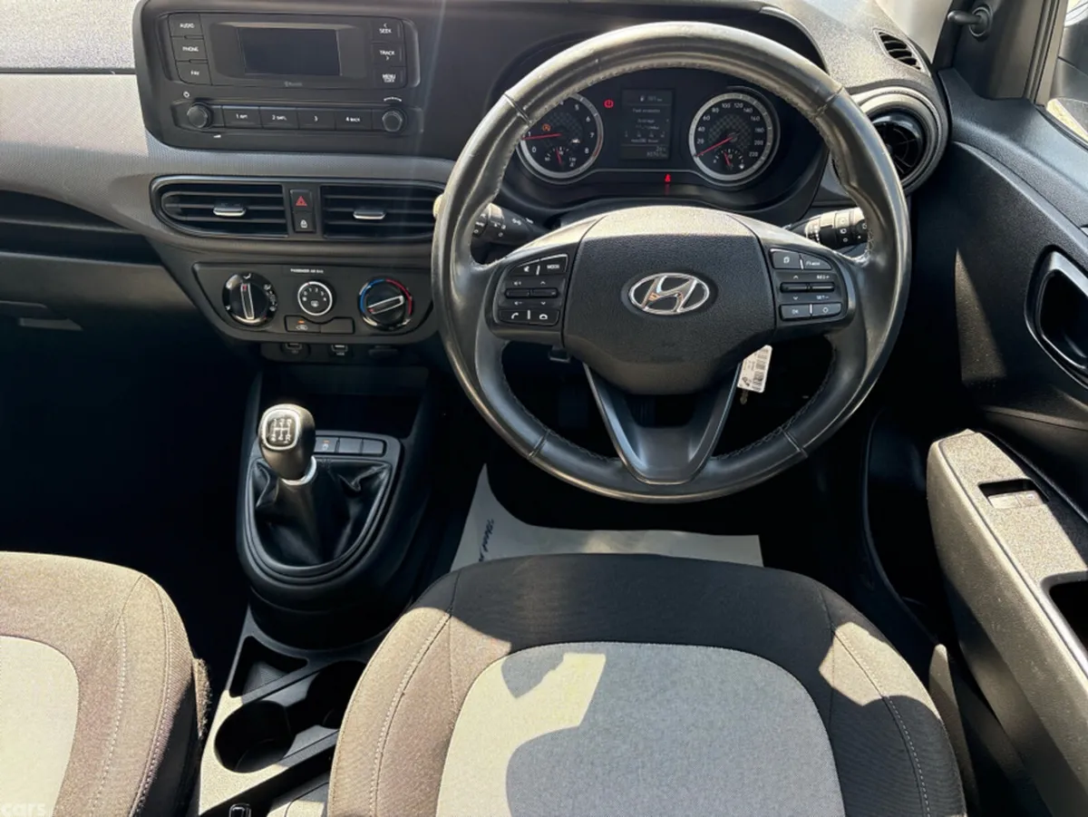 Hyundai i10 Hatchback, Petrol, 2021, White