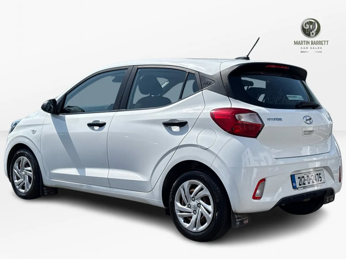 Hyundai i10 Hatchback, Petrol, 2021, White