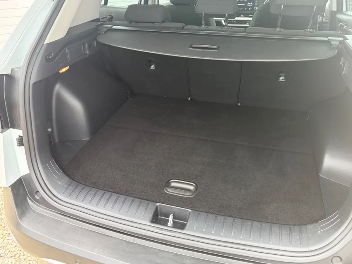 Kia Sportage MPV, Diesel, 2023, White