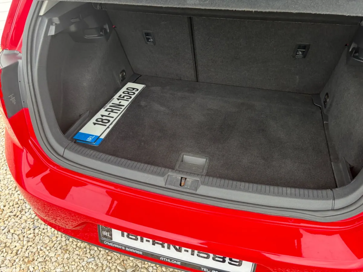 Volkswagen Golf Hatchback, Diesel, 2018, Red