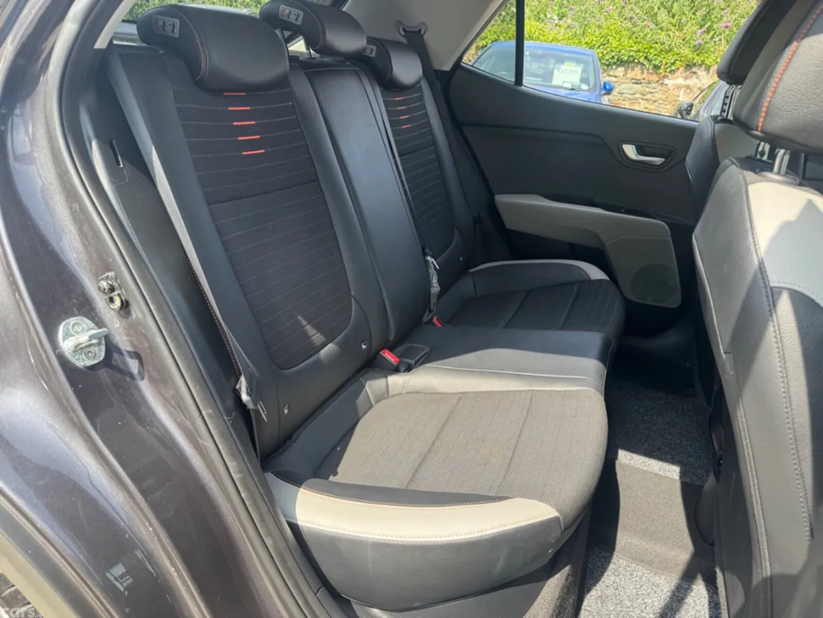 Kia Stonic SUV, Petrol, 2020, Grey