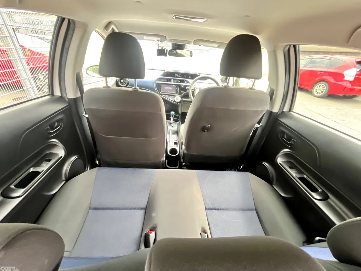 Toyota Aqua Hatchback, Petrol Hybrid, 2015, White