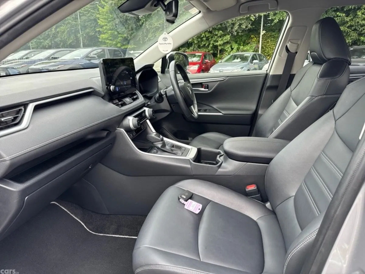 Toyota RAV4 SUV, Petrol Hybrid, 2024, Silver