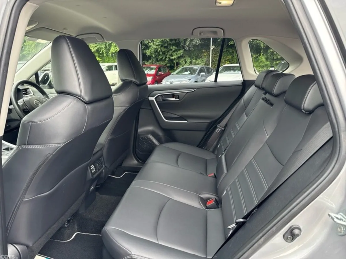 Toyota RAV4 SUV, Petrol Hybrid, 2024, Silver