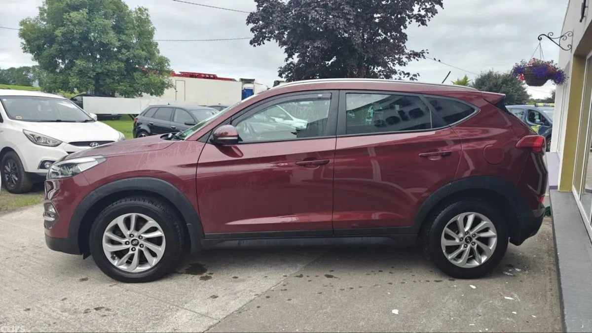 Hyundai Tucson SUV, Diesel, 2016, Red