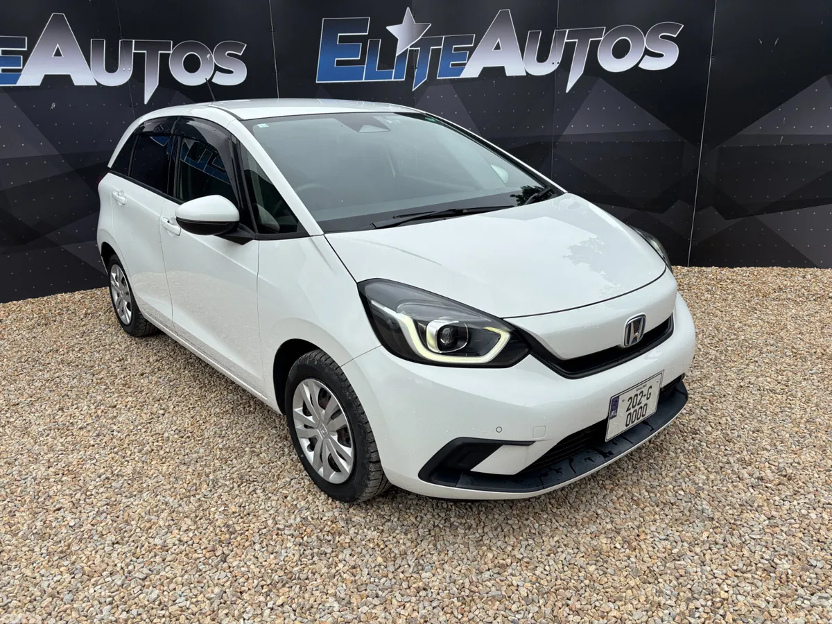 Honda Fit Hatchback, Petrol Hybrid, 2020, White