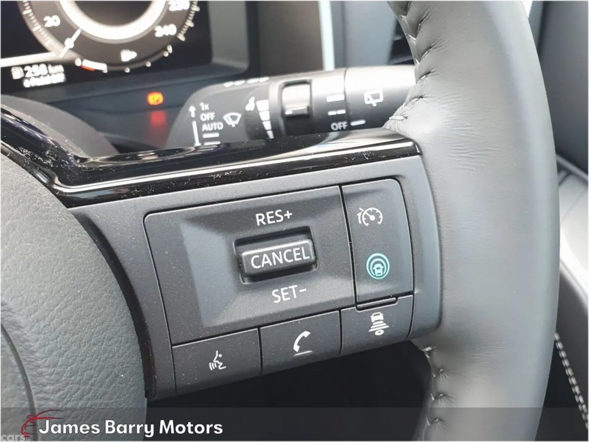 Nissan Qashqai MPV, Petrol Hybrid, 2026, White