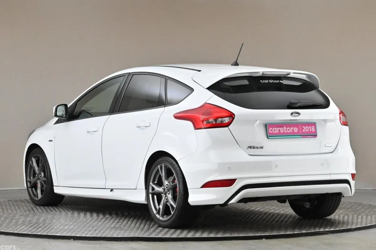 Ford Focus Hatchback, Petrol, 2018, White