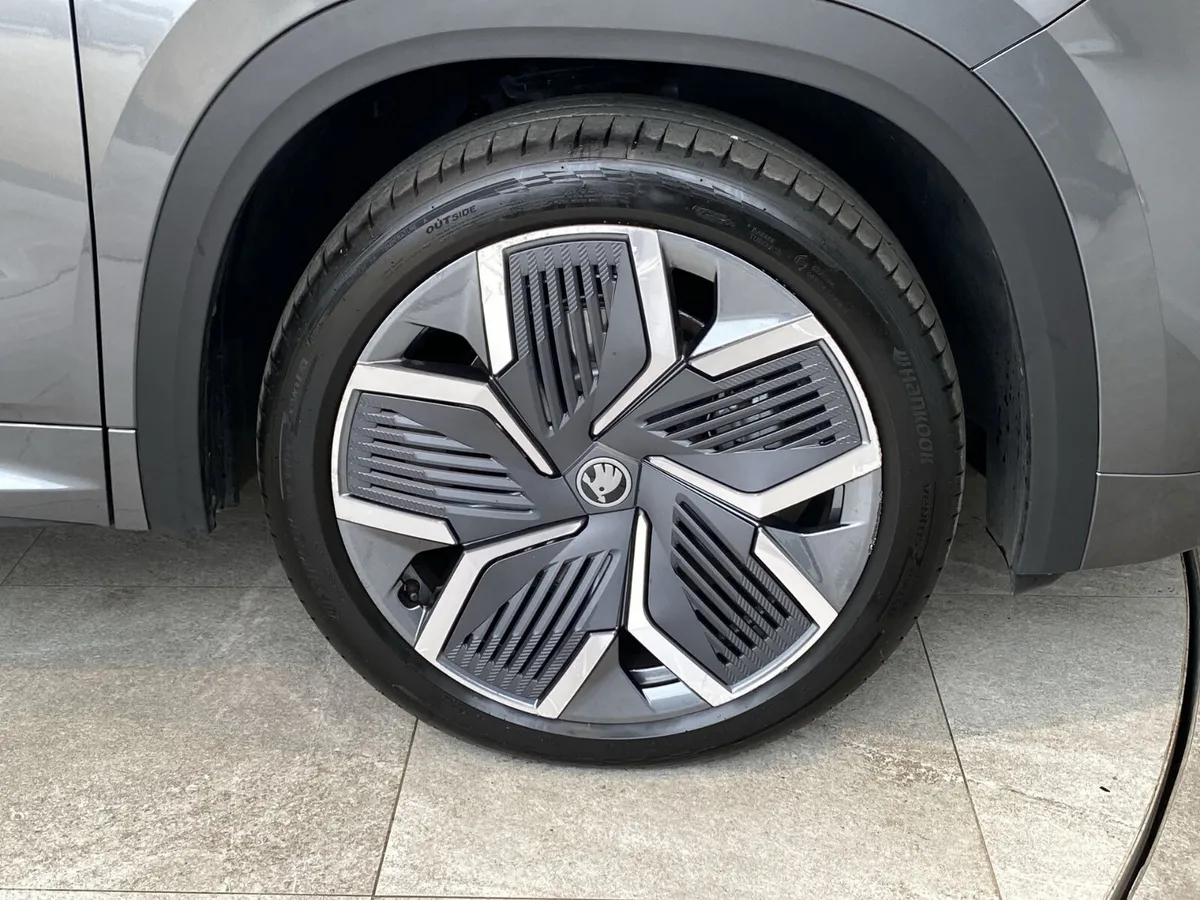 Skoda Kodiaq SUV, Petrol Hybrid, 2025, Grey