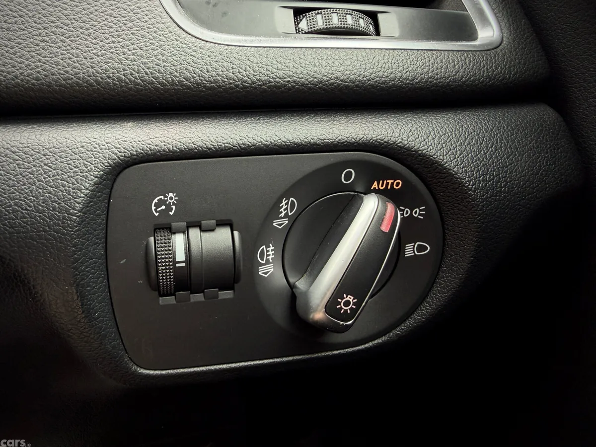Audi Q3 SUV, Diesel, 2014, Grey