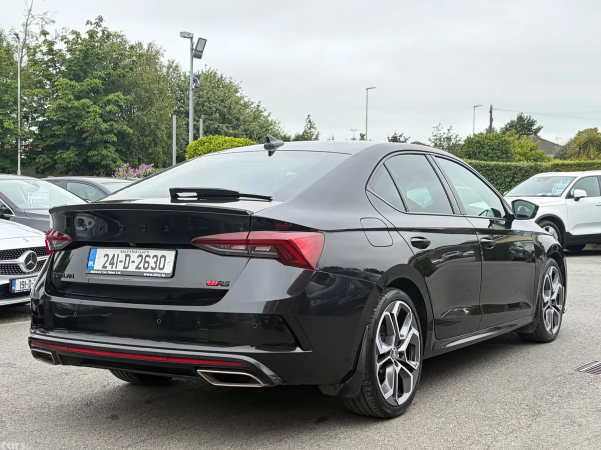 Skoda Octavia Saloon, Diesel, 2024, Black