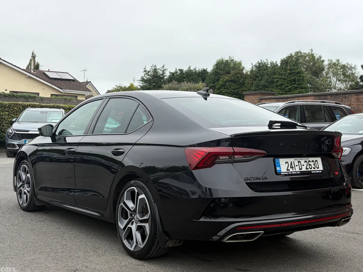 Skoda Octavia Saloon, Diesel, 2024, Black