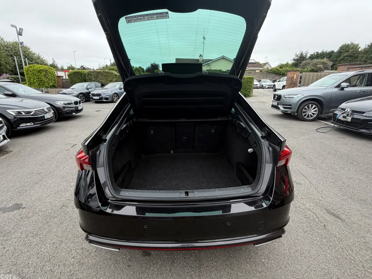 Skoda Octavia Saloon, Diesel, 2024, Black