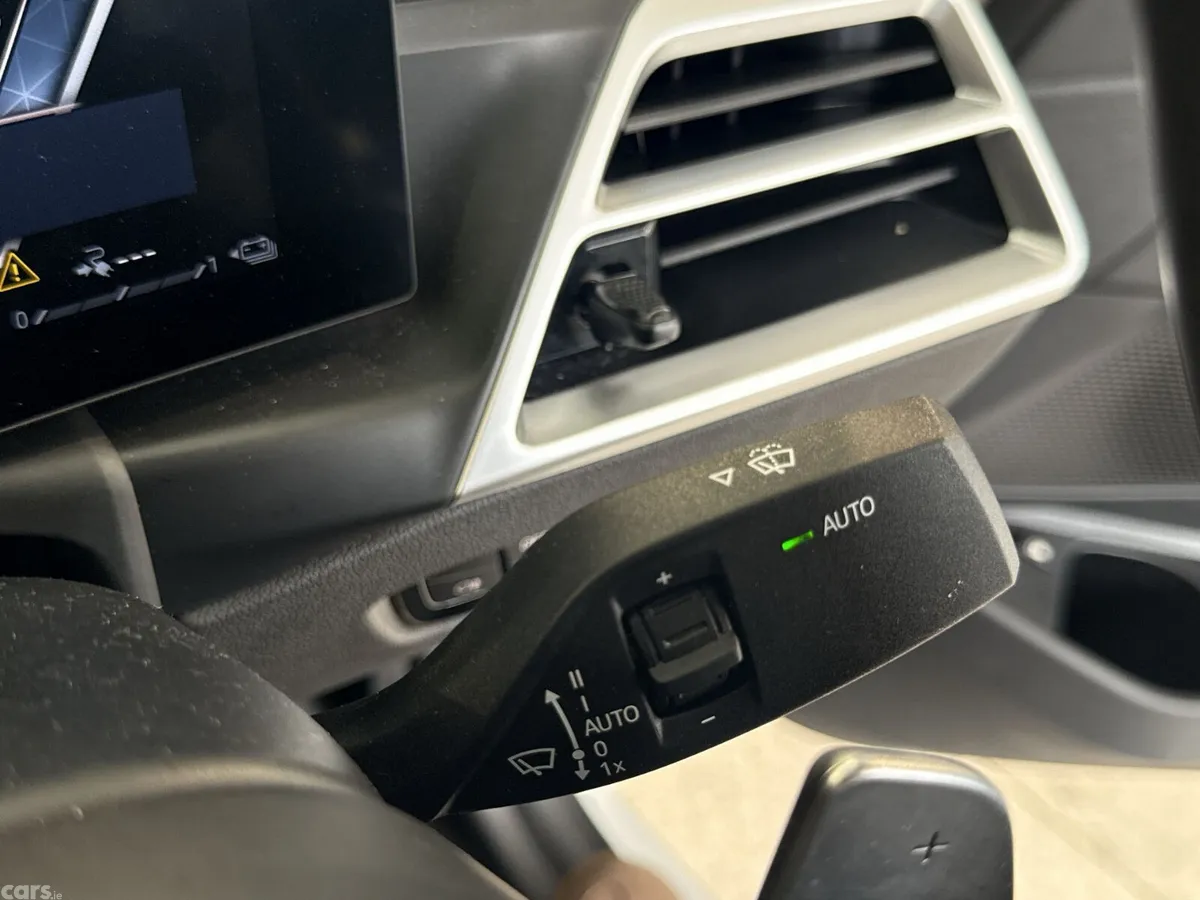 BMW 3-Series Saloon, Petrol Hybrid, 2025, White