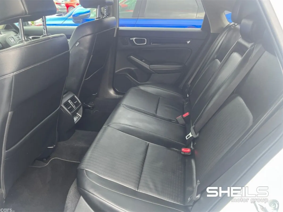 Honda Civic Hatchback, Petrol Hybrid, 2023, White