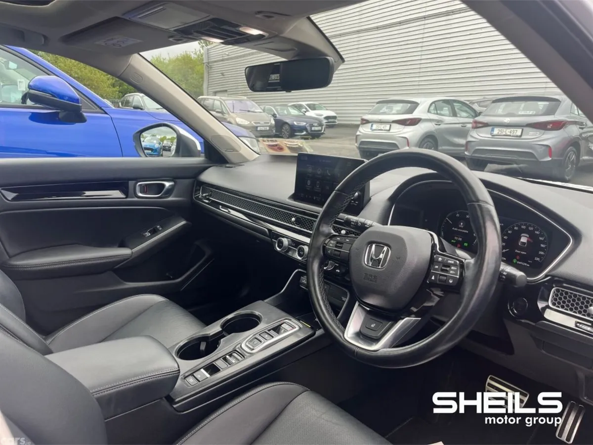 Honda Civic Hatchback, Petrol Hybrid, 2023, White